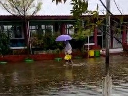 Pemkot Makassar Liburkan Seluruh Sekolah Buntut Cuaca Ekstrem di Kota Daeng