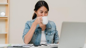 4 Tips Anti Rebahan Biar Tetap Produktif di Musim Hujan