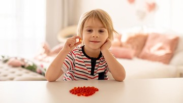 SUPLEMEN VITAMIN C DAN BAHAN ALAMI UNTUK ANAK