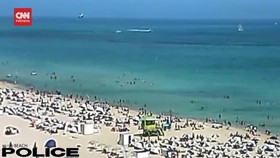 VIDEO: Helikopter Jatuh di Pantai Yang Ramai Pengunjung