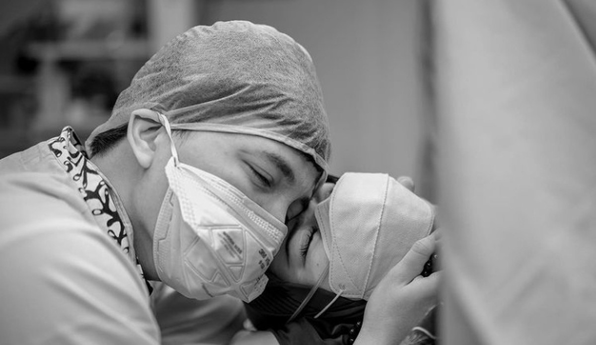 Keseruan Aurel Hermansyah Saat Makan Bareng Keluarga Sebelum Lahiran