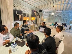 Ketua MPR Bikin Kontes Burung Macaw, Hadiah Motor Listrik