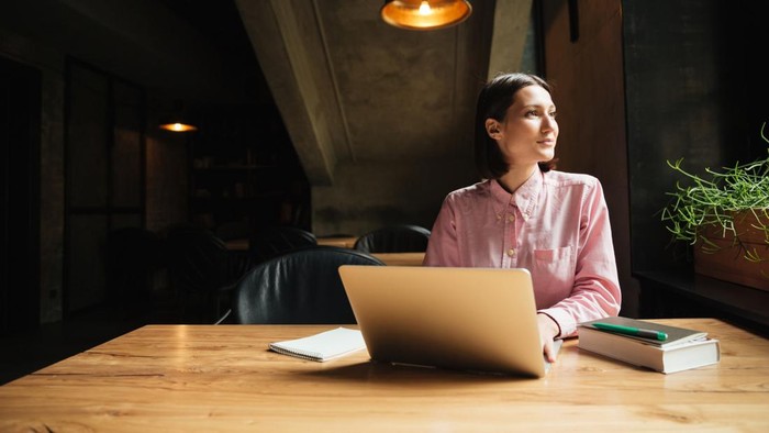 Alasan Kamu Perlu Pertimbangkan Punya Penghasilan Lain, Selain dari Pekerjaan Utama