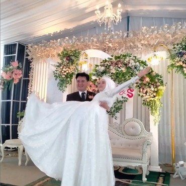 Pernikahan Eks Babysitter Mawar AFI Kotor & Becek, Sinyal Karma Itu Ada?