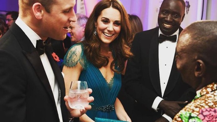 Ini Alasan Mengapa Kate Middleton Selalu Memakai Tas Clutch di Setiap Acara