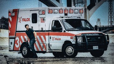 Jake Gyllenhaal Rekam Sendiri Sejumlah Adegan Film 'Ambulans'