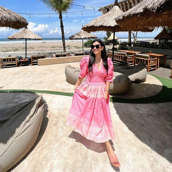 <p>Nisya Ahmad kini sukses merintis bisnis<em> fashion</em> miliknya sendiri, Bunda. Ia juga menerima banyak tawaran<em> endorsement</em> dari berbagai <em>brand</em> di Instagram. (Foto: Instagram @nissyaa)</p>