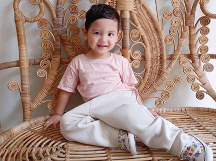 7 Potret Gemas Shaquille Anak Roger & Cut Meyriska yang Sebentar lagi Punya Adik
