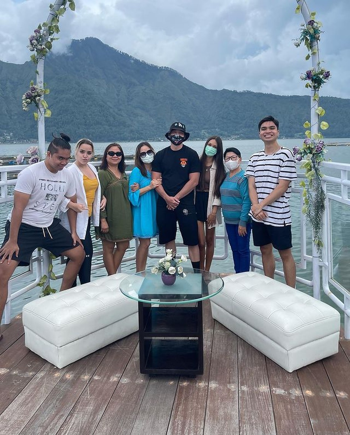 Kantongi restu ibunda&comma; Stefan William ajak kekasih barunya&comma; Ria Andrews liburan bareng keluarganya&period; Yuk&comma; intip potretnya&excl;