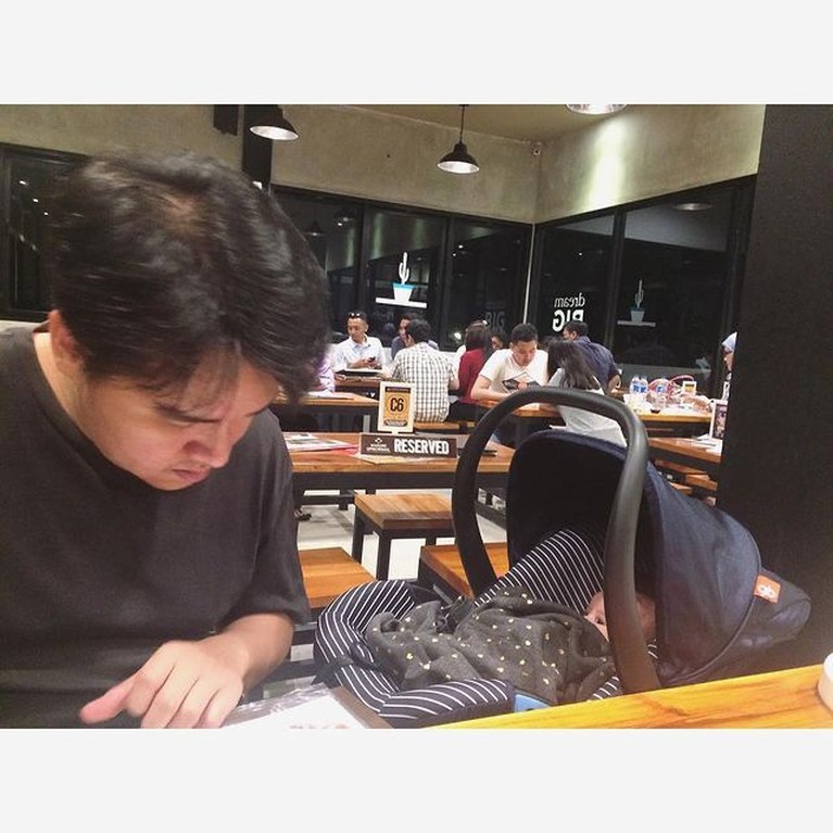 Potret Steno Ricardo Publik tengah dihebohkan oleh pengakuan Mawar AFI tentang mantan suaminya yang selingkuh dengan babysitter. Yuk, intip potretnya!