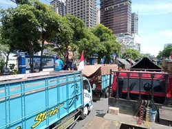 Sopir Truk Tolak Pembatasan Angkutan Lebaran Bergerak Masuk Surabaya