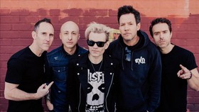 Simple Plan Kaget Single Lawas I'm Just A Kid Viral di TikTok