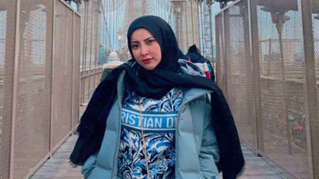 Ade Ratna Sari alias Adhe A Nangga yang mengaku sebagai korban penganiayaan model Ayu Aulia mengisahkan kronologi kejadian tersebut.