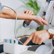 5 Medical Check Up yang Penting Dilakukan Bagi Perempuan Usia 40-an, Simak Daftarnya di Sini!