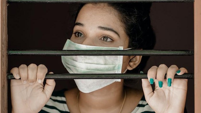 Meski Sudah Vaksin, Omicron Tetap Bisa Hadir dengan 8 Gejala Umum, Batuk di Urutan Pertama!