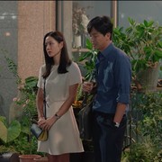 Serba Valentino, Simak Gaya Modis dan Mewah Son Ye Jin di Thirty Nine