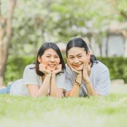 Sering Diromantisasi, Ternyata Punya Teman Masa Kecil Bisa Memberikan 3 Efek Negatif Ini!