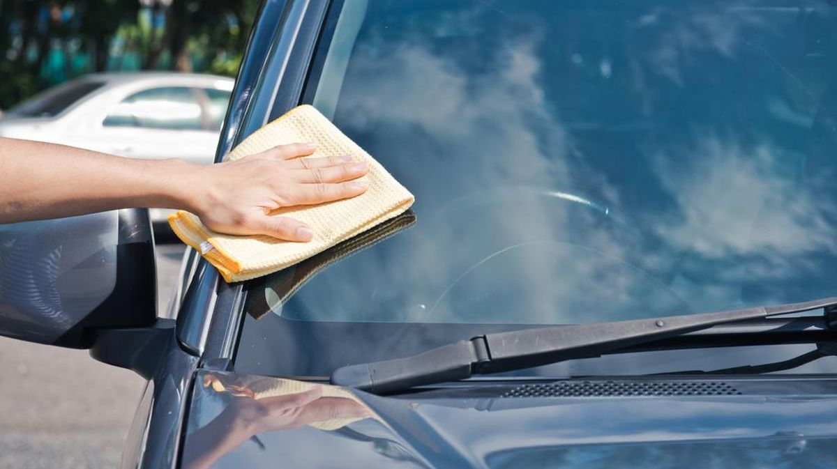 Waktu Terbaik Cuci Mobil agar Cat Tetap Awet dan Tipsnya