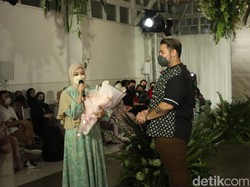Bu Cinta Colek Ridwan Kamil Minta Dibelikan Rancangan Baru Ivan Gunawan