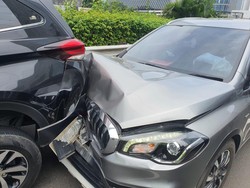 Bruuukk! 4 Mobil Kecelakaan Beruntun di Tol Semanggi Arah Pancoran