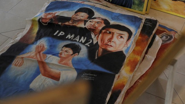 FOTO: Poster Film Lukisan Seniman Ghana Jadi Buruan Kolektor