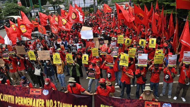 Aksi Hari Perempuan, Buruh-buruh Kecam Pengawasan Lemah Negara Dalam aksi Hari Perempuan Internasional, KASBI mengkritik pengawasan lemah negara terhadap perusahaan nakal yang menyunat hak para pekerja.