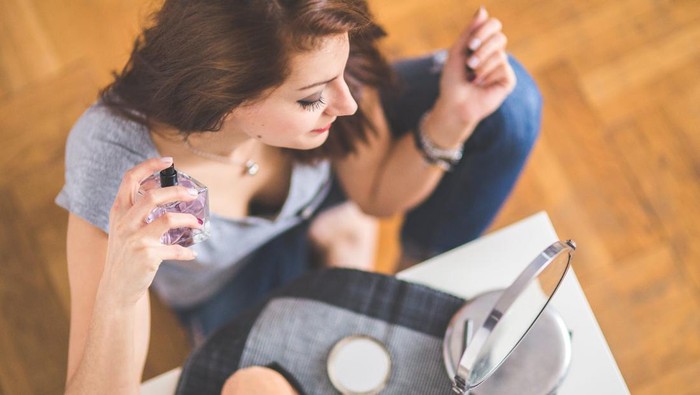Sebelum Layering Parfum, Pahami Dos and Don'ts Biar Pelet Halal Kamu Berhasil