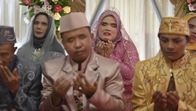 FOTO: Momen Cantik Nikah Massal Pasangan Tuna Netra di 22-2-22