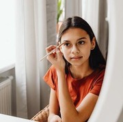 Wajib Coba! 4 Pensil Alis Legendaris dari Brand Lokal Ini Nggak Kalah Bagus dari Deretan Brand Baru