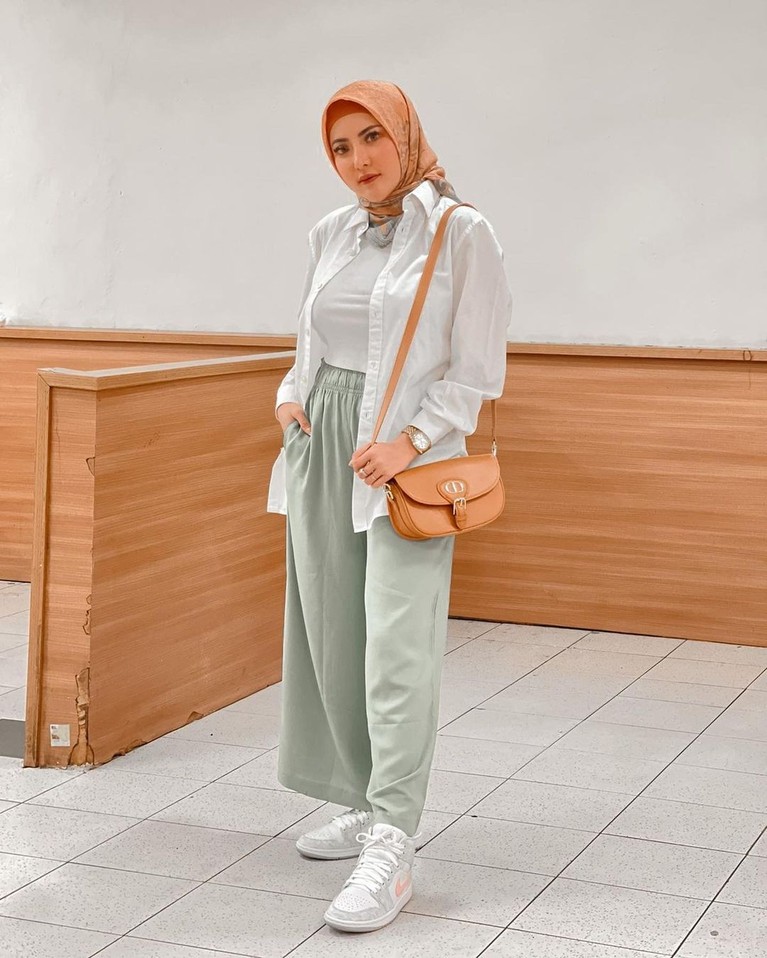 Profesi Robby Onga, Pria Diduga Penyebab Ayu Aulia Bunuh Diri Profesi Robby Onga, Pria Diduga Penyebab Ayu Aulia Bunuh Diri