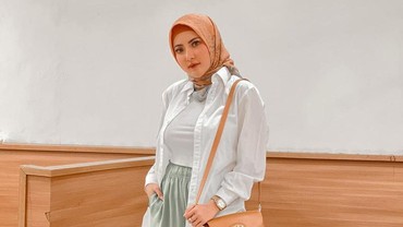 img-title Ayu Aulia Coba Bunuh Diri, Ibunda: Terima Anak Saya, Jangan Bisanya Ngebully