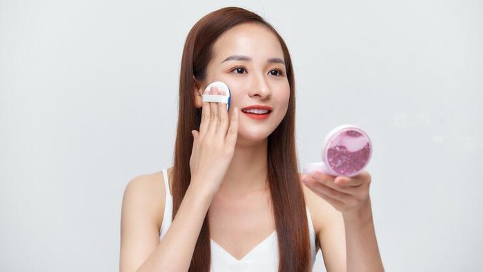 BeauPicks: Tampil Cantik Meski Sedang Berjerawat dengan 5 Cushion Berikut Ini!