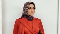 <p>Penyanyi Siti Nurhaliza sudah memiliki cucu dari anak sambungnya, Asyraf Khalid. Suami artis Tya Arifin itu dikaruniai dua anak, yaitu Arif Jiwa dan Azzahra Jiwa Asyraf. (Foto: Instagram @ctdk)</p>