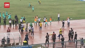VIDEO: Lanjutan Liga 3 PSSI, Wasit Jadi Sasaran Amukan Pemain