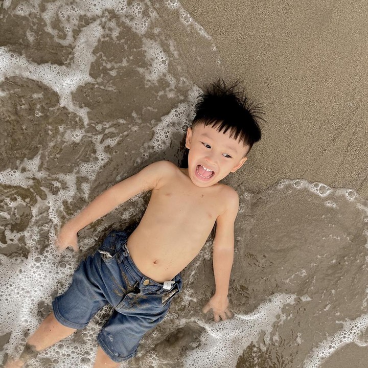 <p>Selamat ulang tahun, Nochi. Kita doakan, semoga dia tumbuh menjadi anak yang sehat dan selalu ceria ya, Bunda. (Foto: Instagram @nordkiano)</p>