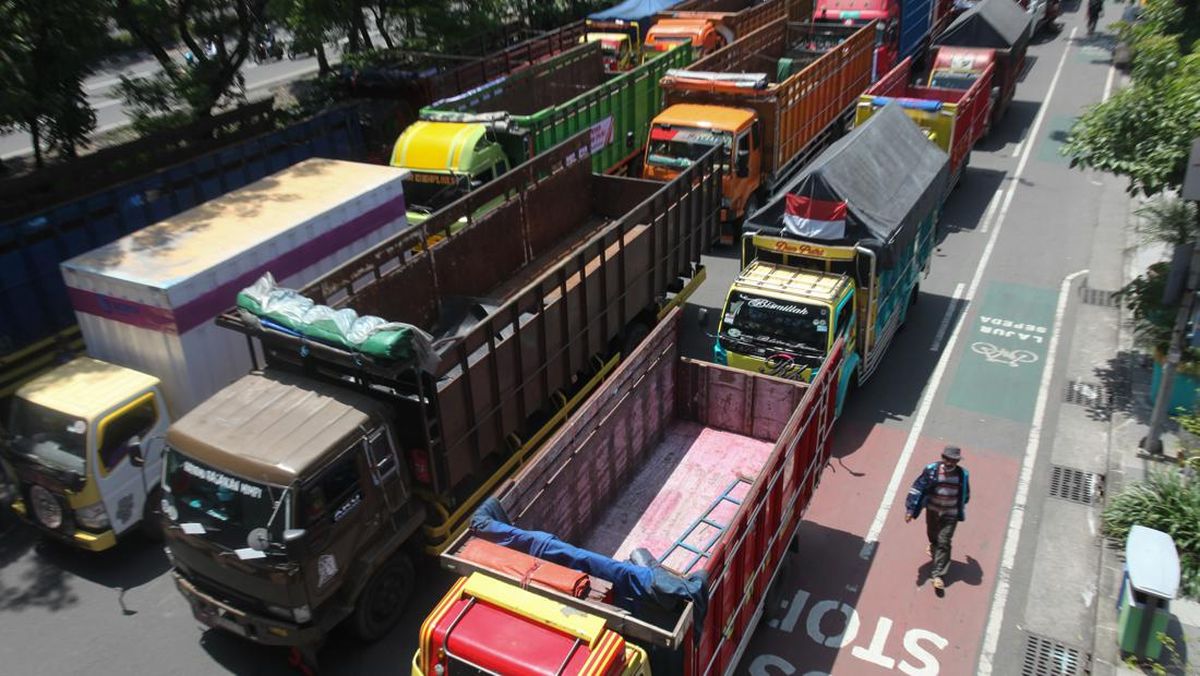Kemenko Infra Targetkan Tol Bebas Truk ODOL pada 1 Januari 2027