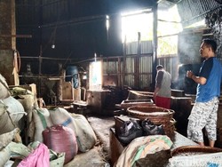 Kembali Produksi, Perajin Tahu-Tempe di Jabar Kompak Naikkan Harga