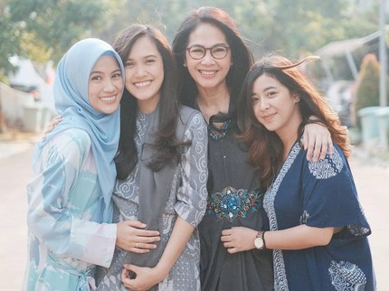 5 Potret Alyssa Soebandono dan Ibunda yang Awet Muda, Kompak Banget Bun