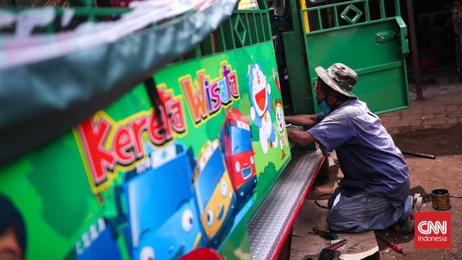 Kereta api menabrak odong-odong yang membawa anak-anak di perlintasan Desa Silebu, Serang, Banten. Sembilan orang dilaporkan meninggal dunia.