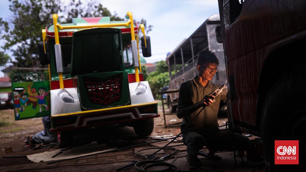FOTO: Geliat Pembuatan Mobil Odong-odong