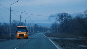 FOTO: Rusia Serang Ukraina, Warga Mengungsi