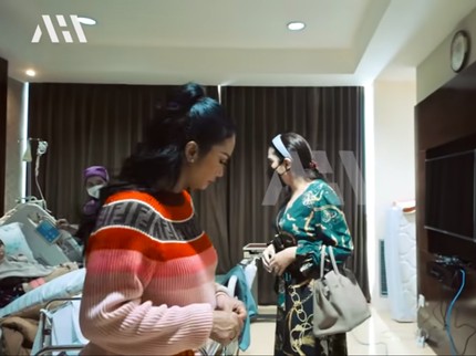 7 Potret KD dan Ashanty Gantian Jaga Aurel Hermansyah & Baby A di Rumah Sakit