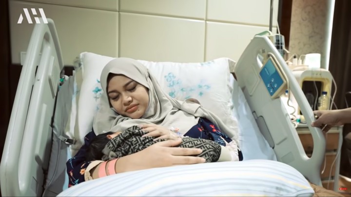 Potret KD dan Ashanty Jaga Aurel