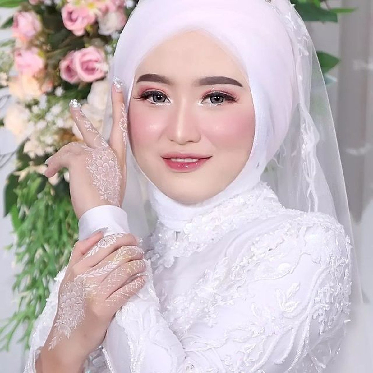 Dugaan perselingkuhan mantan suami Mawar AFI&comma; Steno Ricardo dengan Susi babysitter yang ia nikahi bikin heboh&period; Yuk&comma; intip potret Susi&excl;