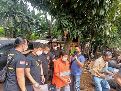 Perlawanan Chef Fiky Saat Dihujani Tusukan Pembunuh di TPU Chober Ulujami