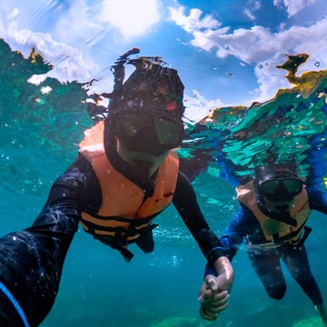 img-title Mau Isi Waktu Libur dengan Snorkeling? Ini Rekomendasi Tempat Indah yang Patut Dicoba