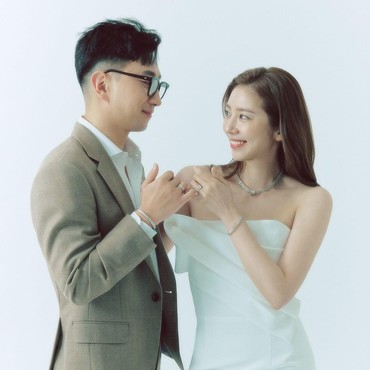 Jalani Bayi Tabung, Son Dam Bi Umumkan Kehamilan