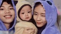 <p>Meski tak sering menunjukkan kebersamaan di medsos, kehidupan Tegar bersama keluarganya tampak bahagia, Bunda. (Foto: Instagram @tegar_official)<br /><br /></p>