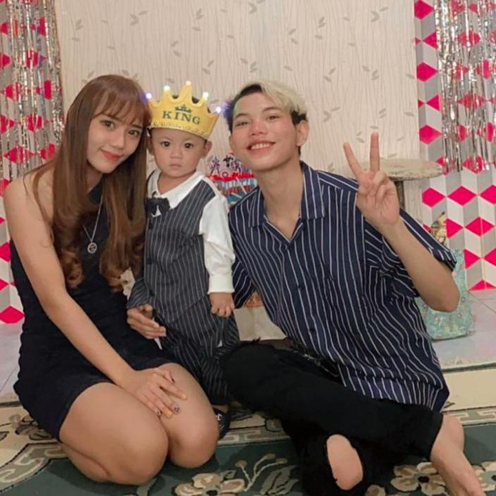 <p>Melalui media sosial Instagram pribadi, Tegar terlihat membagikan momen bersama keluarganya. (Foto: Instagram @tegar_official)<br /> <br />     </p>