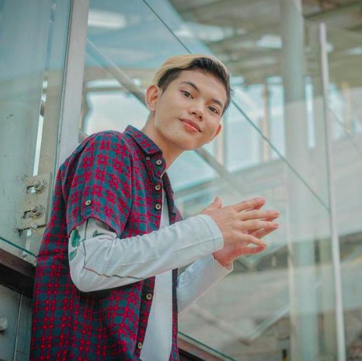 <p>Dahulu, nama Tegar Septian populer dengan lagu <em>Ku yang Dulu Bukanlah yang Sekarang</em>. (Foto: Instagram @tegar_official)</p>